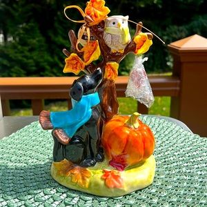 New BlueSky Clayworks 2020 Black Lab Dog Fall Tree Leaves Pumpkin Owl Figurine.